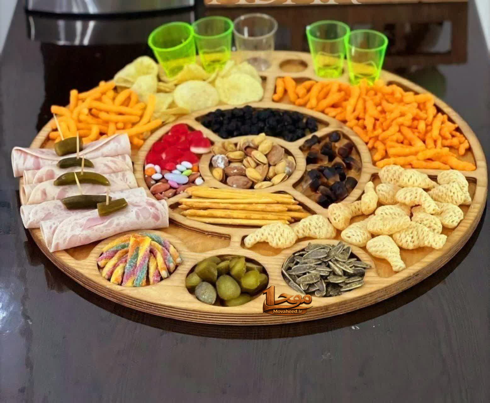 شکلات خوری چوبی
