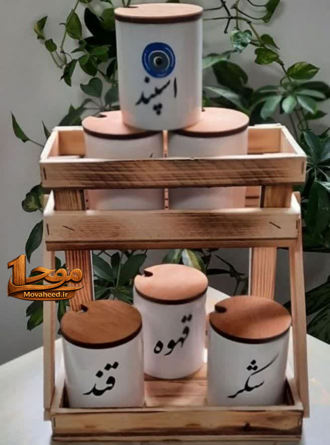 استند چوبی